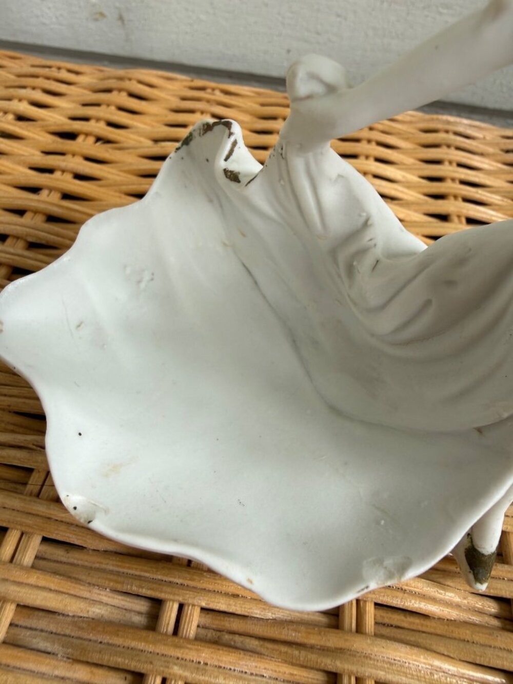 Antique 1910s Nouveau German Bisque Porcelain Maiden Flowing Dress Trinket Dish - Picture 3 of 11
